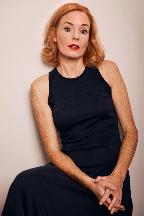 Ruth Gibson as Old Lady (voice)