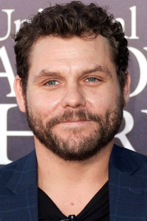 Jason James Richter as Kevin Robberson