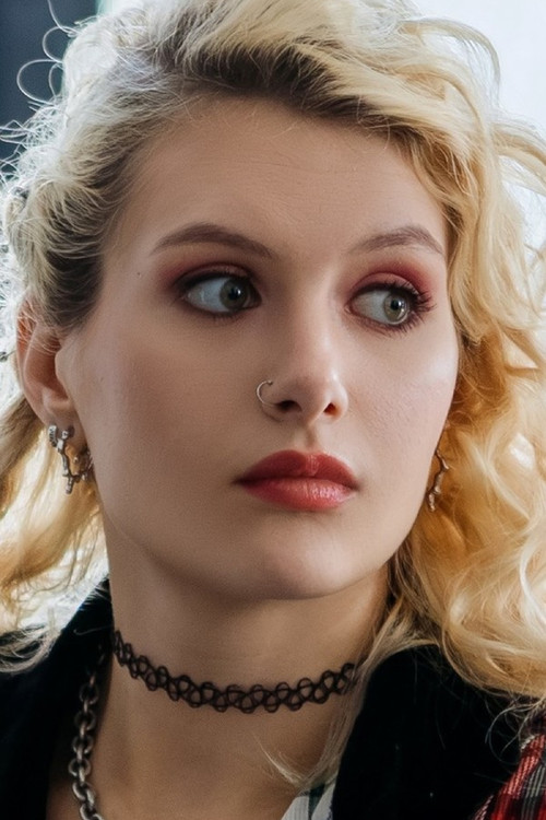 Ксения Федотова as 