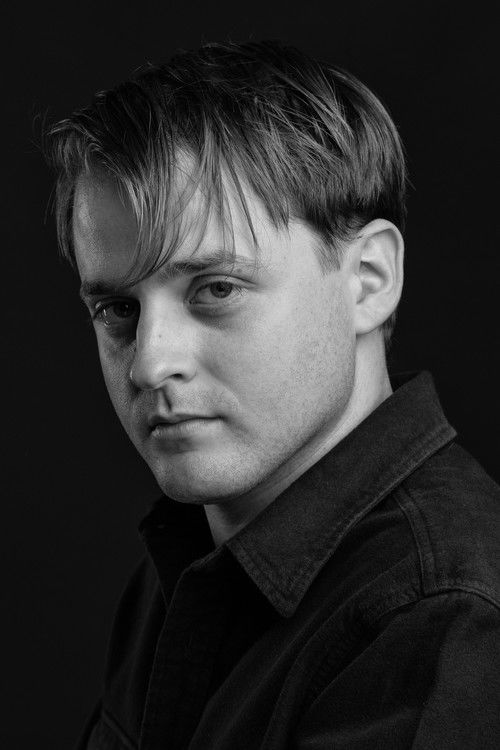 Jaegar Moore as Landon