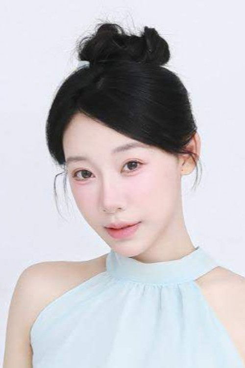 Wang Zhiyi as He Yanxin