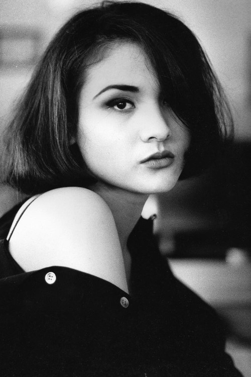 Dindi Gallardo as Elyang