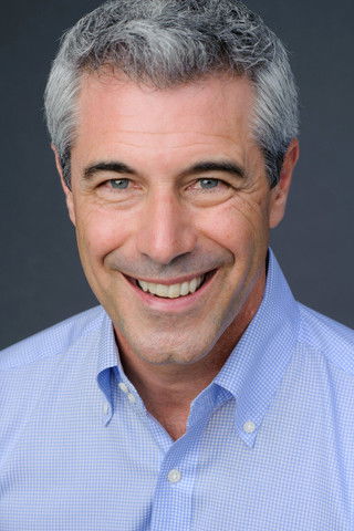 David Jahn as Arthur