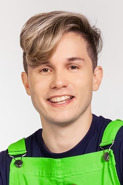 Ronaldo de Azevedo as Roni