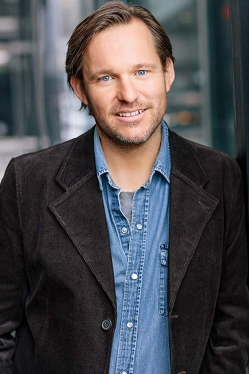 Lonni Olson as Ice Cream Shop Owner