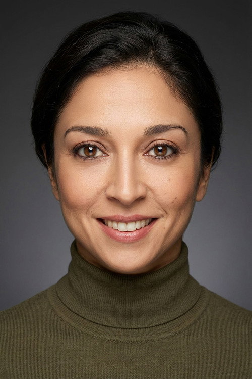 Deniz Erözen as Melahat