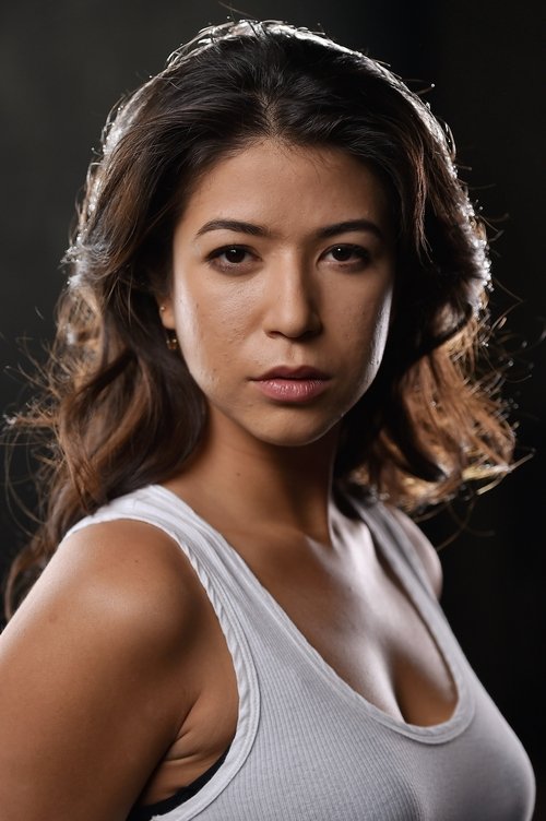 Isabella Oliveira as Shea
