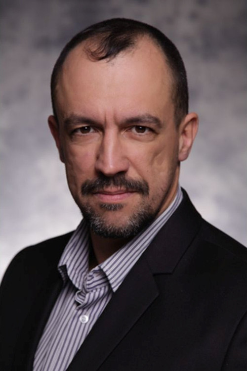 Levente Igaz as Vili, a verébbé változott fiú (voice)