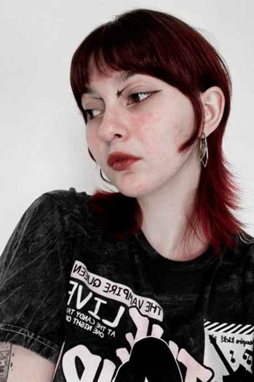 Fernanda Boacnin as Venus (voice)