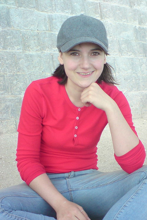 Sara Raso as Eve McCallister