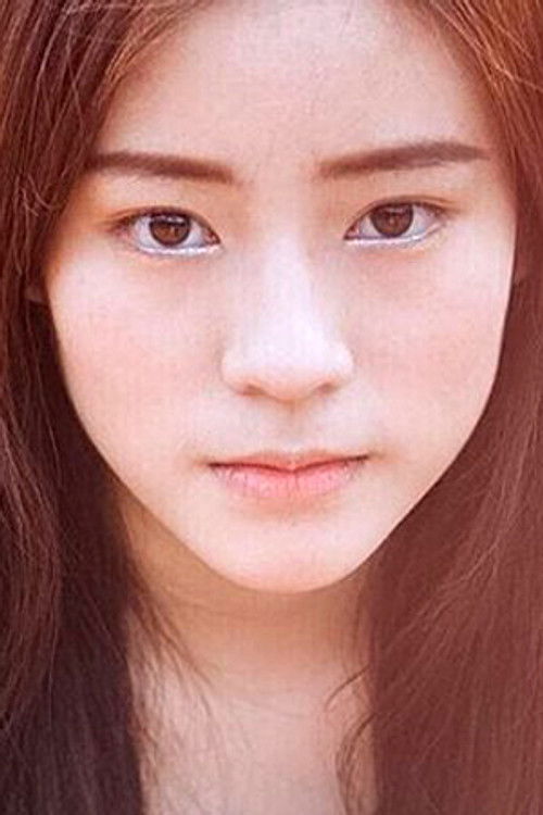 Panisara Prinyarux as Pae