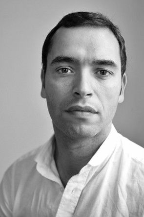 Frode Saugestad as Legen