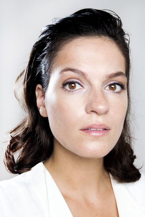 Stephanie Louwrier as Sanne