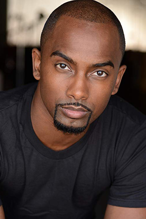 Markiss McFadden as Robert