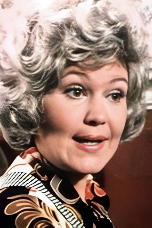 Doris Delaas as Josefa