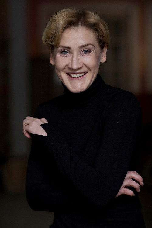 Alyona Lapteva as Карина