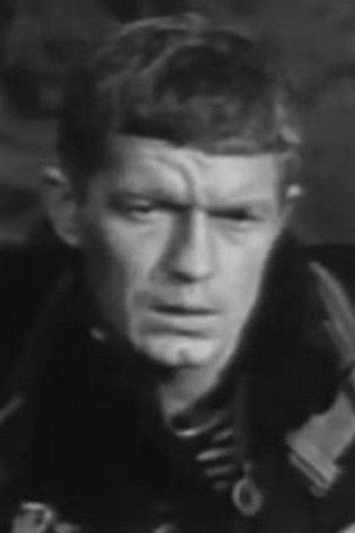 Oleg Khalimonov as Viktor Kartsev