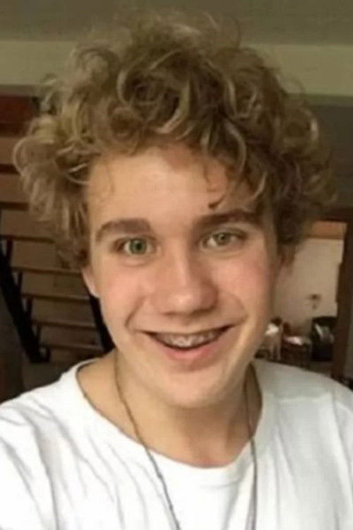 Cassius Aasav Browning as Sander