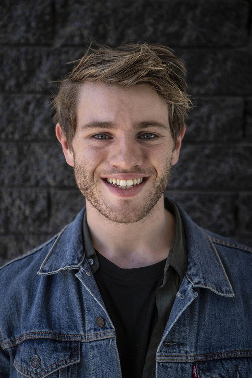 Ben Chapple as Liam Flynn