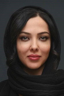 Leila Otadi as Haj Saleh Girinouf's Wife