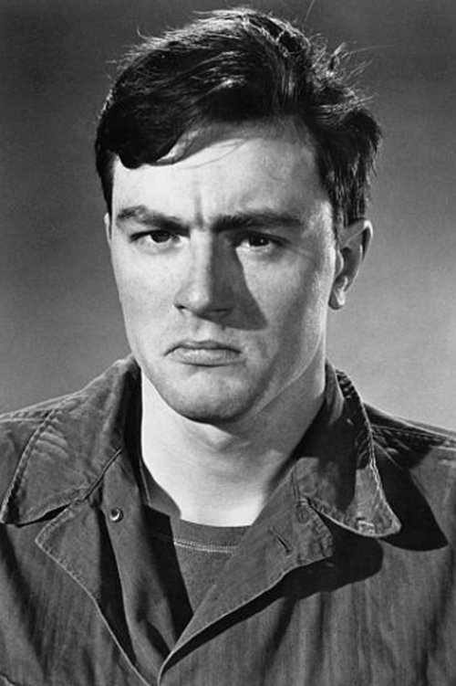 Colin Maitland as Gunner