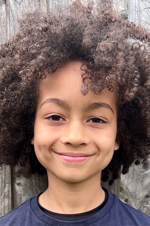 Oscar Coleman as Max