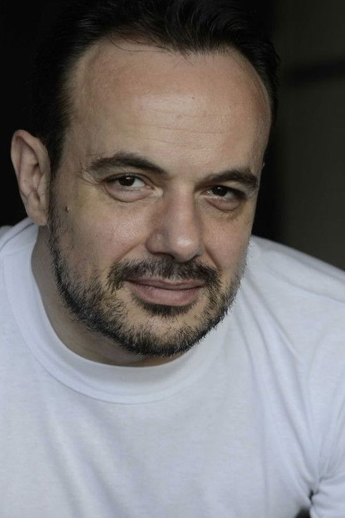 Arnaud Vallens as Soldier