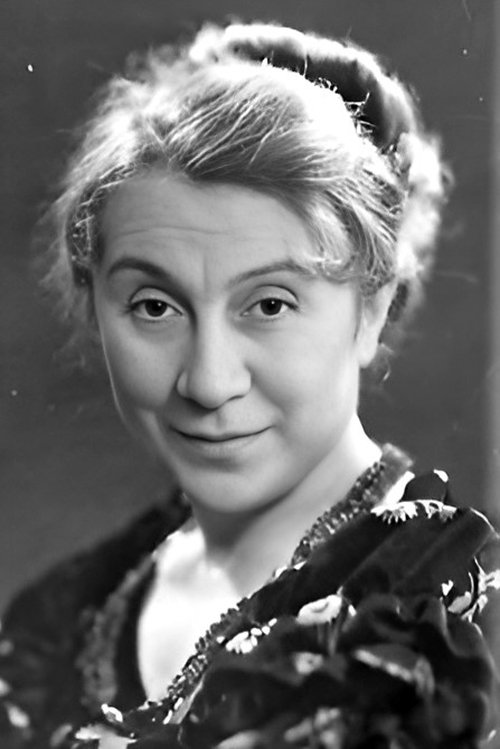 Jeanne Fusier-Gir as Mayme
