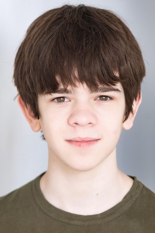 Miles Ekhardt as Dipper Pines