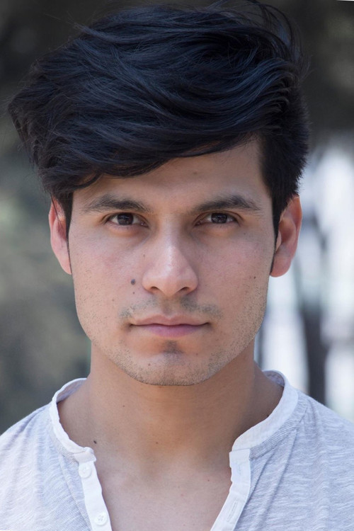 Louis David Horné as Christopher