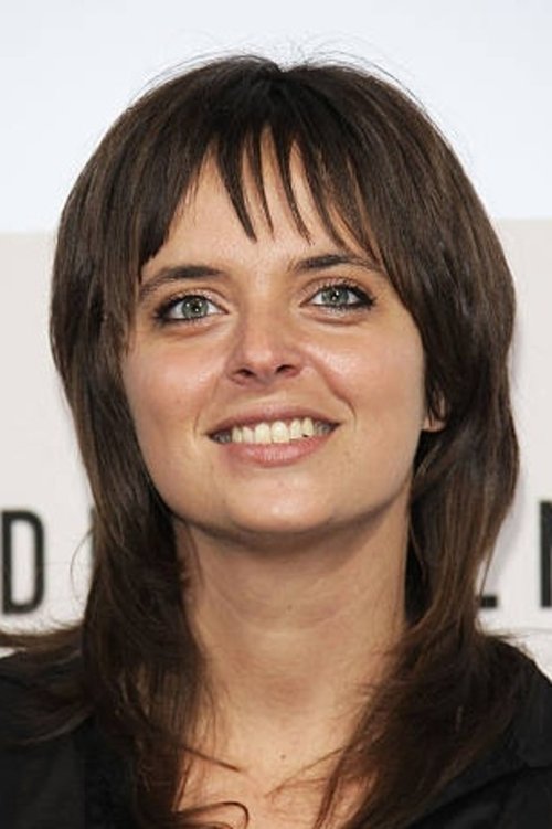 Alina Nedelea as Virginia