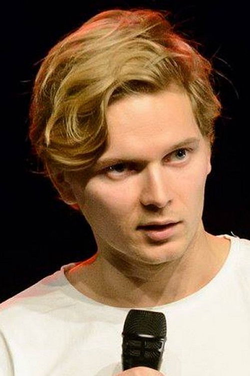 Lars Dons as Komiker