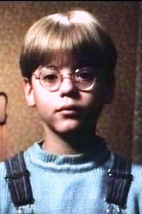 Vidal Peterson as Simon