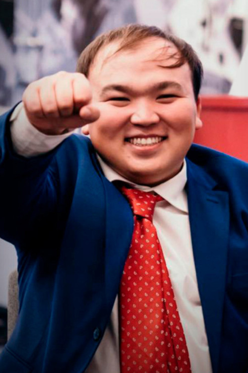 Ramazan Amantay as Azat