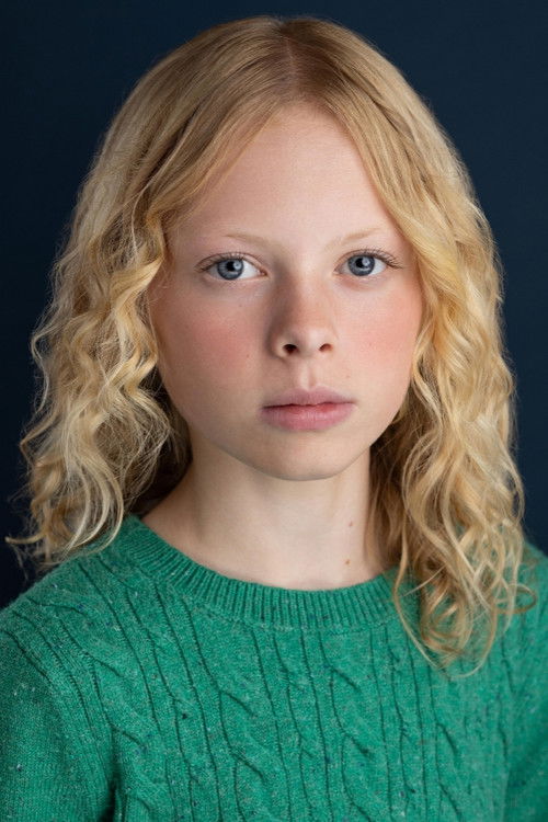 Kennedy Wilson as Young Iris Long