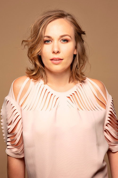 Elsa Dreisig as Juliette