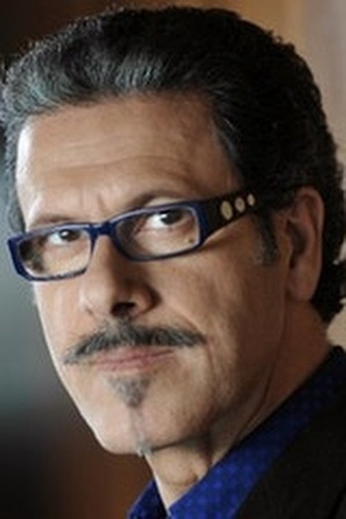 Lucio Gallo as Lescaut