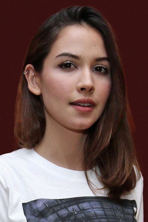 Estelle Linden as Hanna