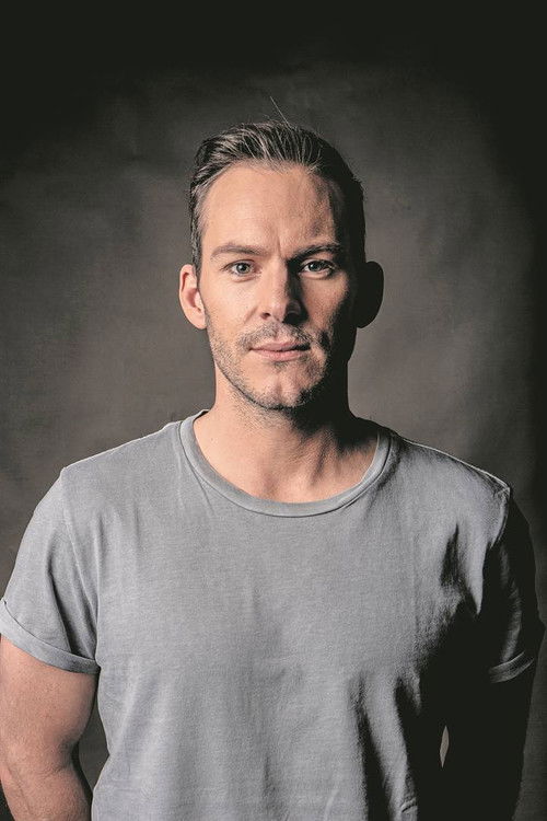 Reynardt Hugo as Adam