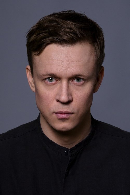 Sergo Vares as Urmas Alender