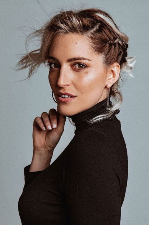 Valentina Frione as Ariana