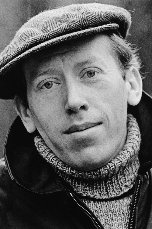 Jiří Grossmann as Eskamotér