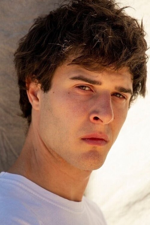 Emanuele Linfatti as Edoardo