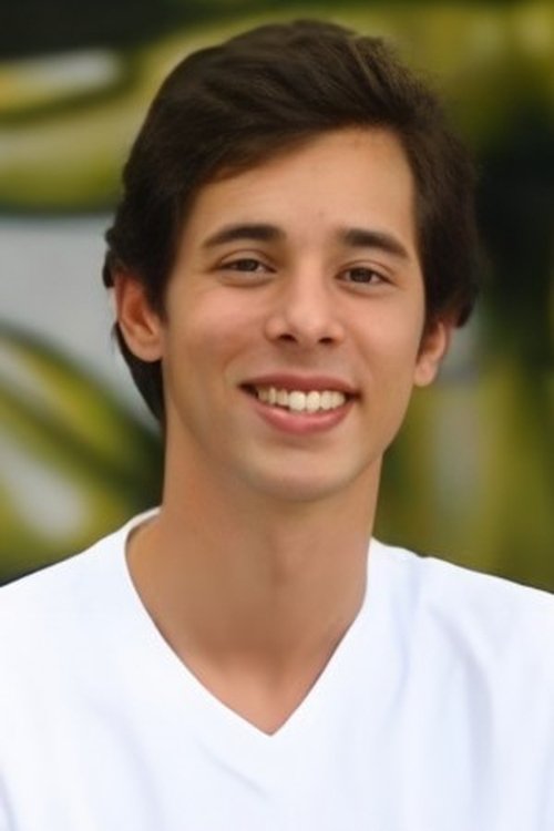 Brunno Abrahão as Lucas