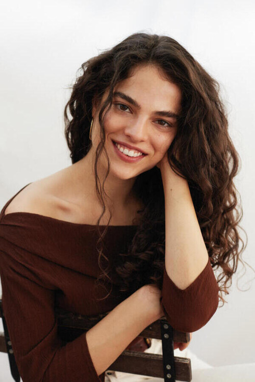 Adele Cammarata as Giovanna D'Ondes