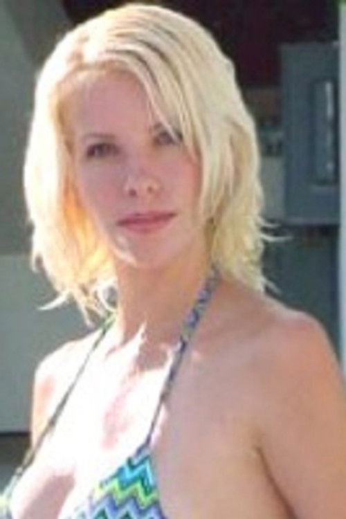 Joy Ryder as Lesbian Prisoner