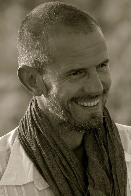 Andrea Ravera as Maharaj Macaulay