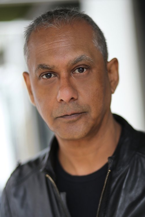 Gordon Warnecke as Papa / Zaki