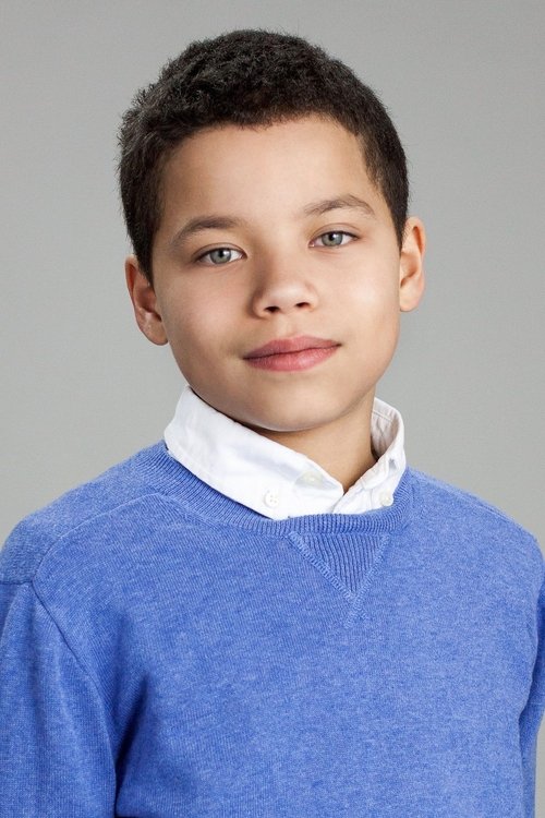 Evan Rosado as Jonah