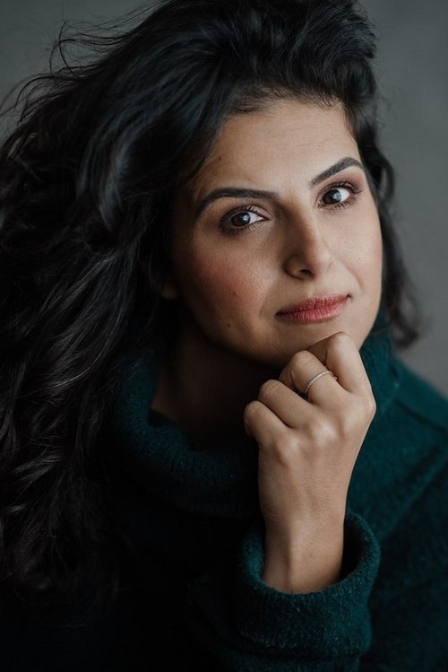 Nisrine Amine as Mrs. Chidiac